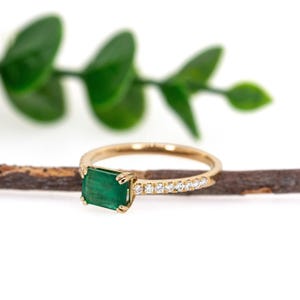2.2cts Colombian Emerald Ring W Pave Diamond Shank in 14k Solid Gold | Em 7x5mm