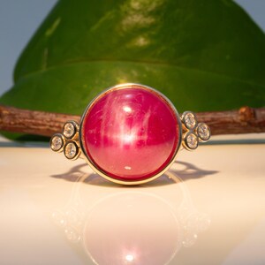 19.9ct Star Ruby Ring with 6 Earth-Mined Diamond Accents in Solid 14K Yellow Gold – Round, 15.3mm – Bold Six-Rayed Star
