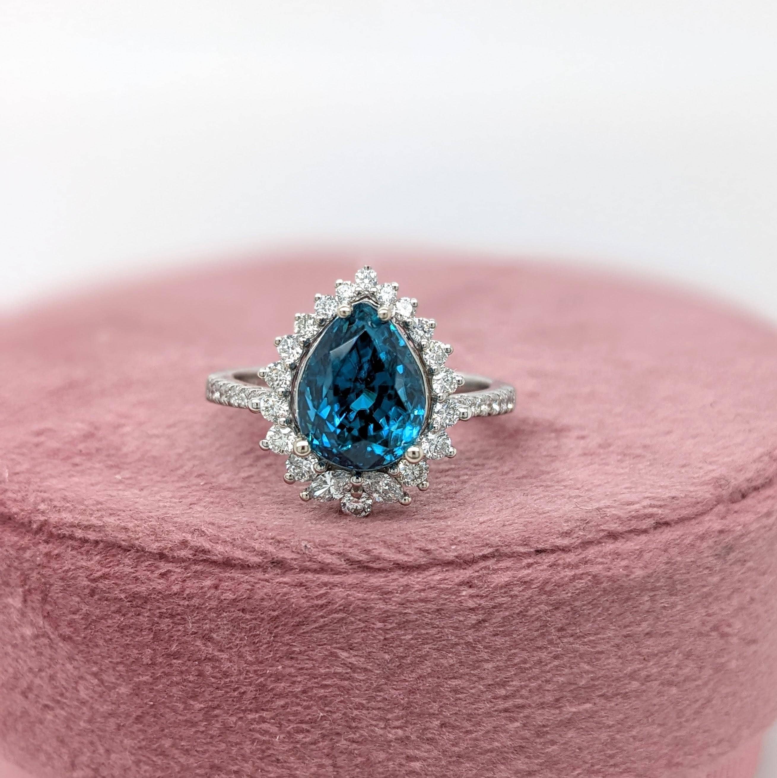 上品なブルージルコンリング（天然ダイヤモンド付き、14Kホワイト