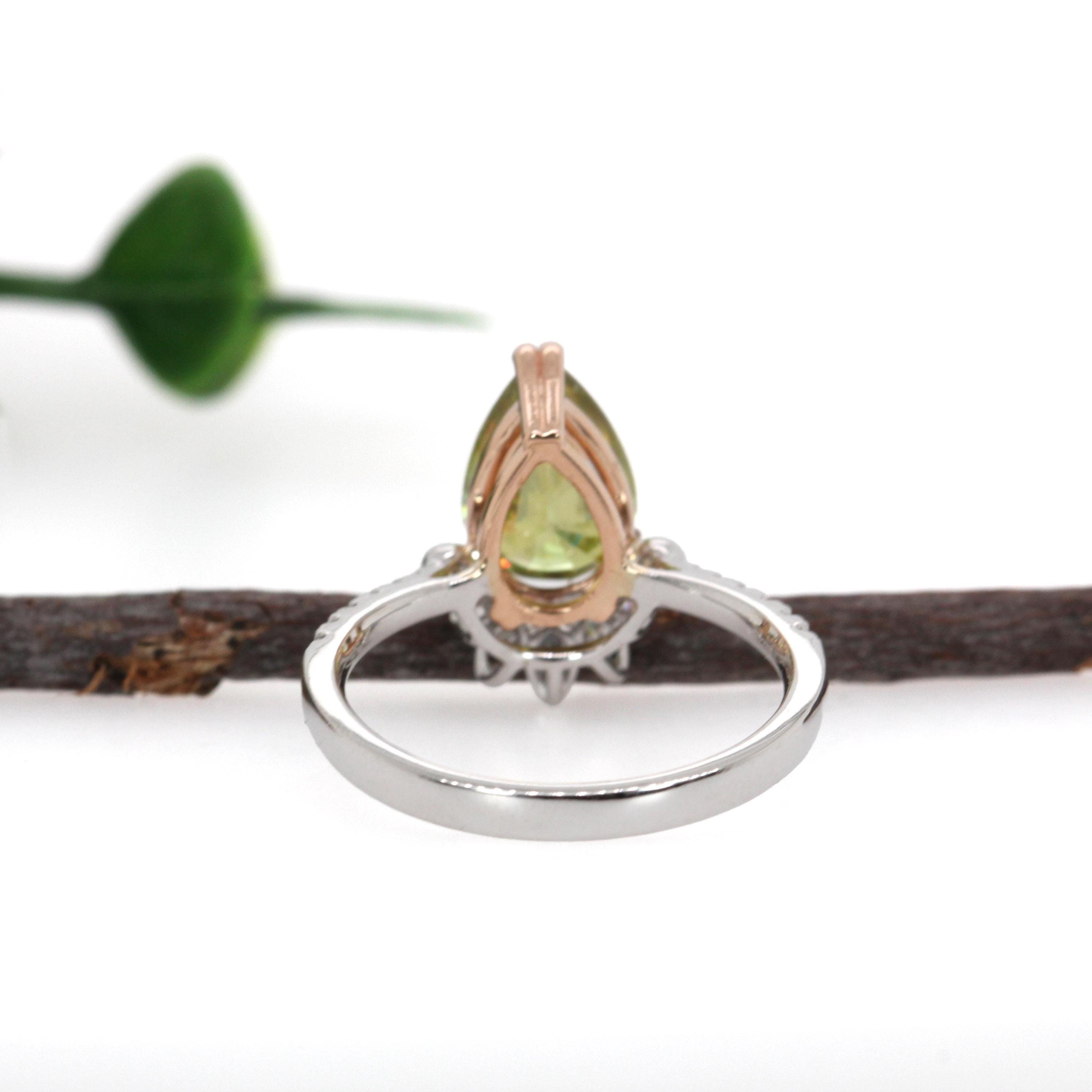 2.4カラットのスフェーンリング、天然ダイヤモンドのアクセント付き