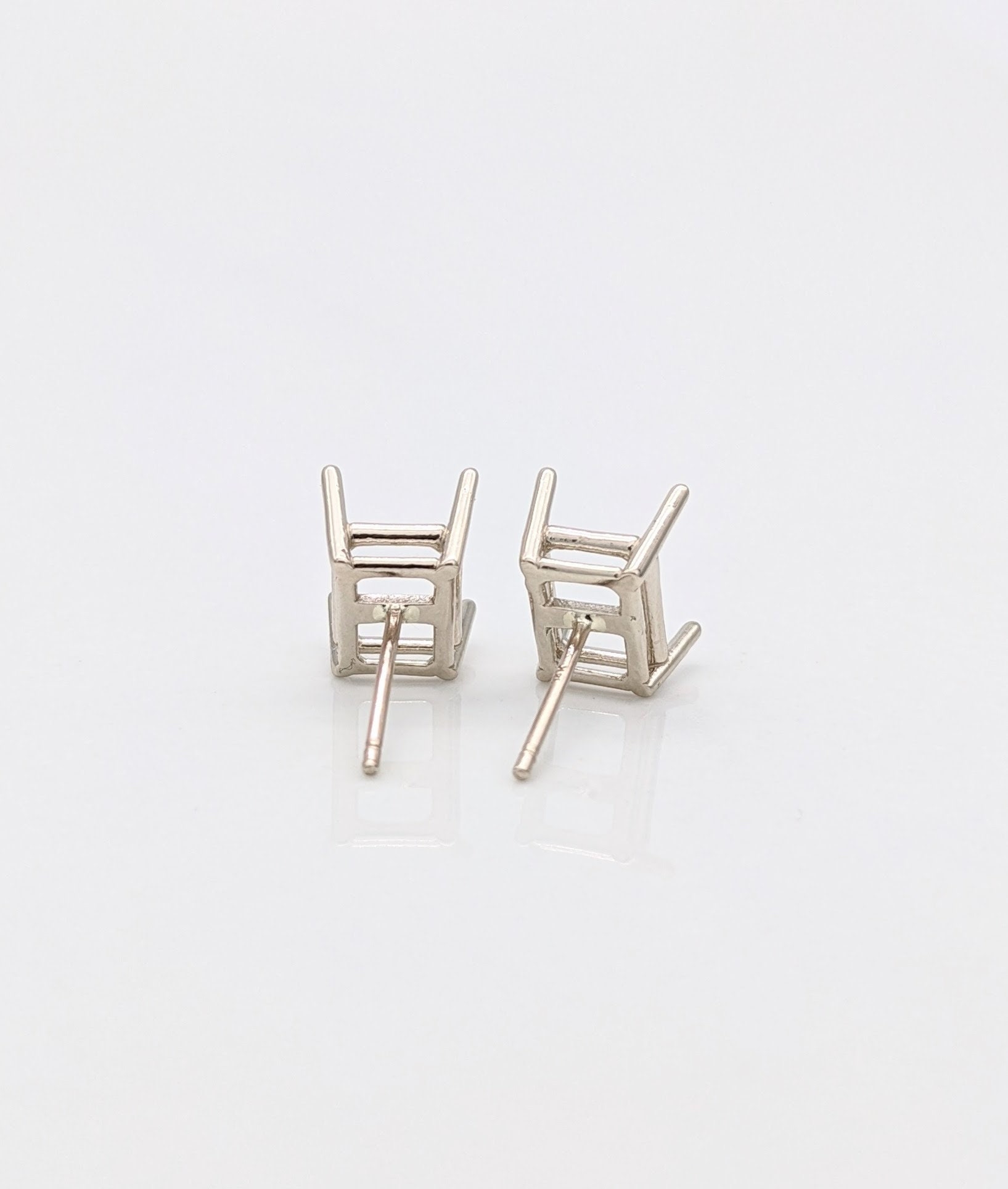 14k White Gold 4-Prong Emerald Cut Stud Earring Mounting – Push Back Post