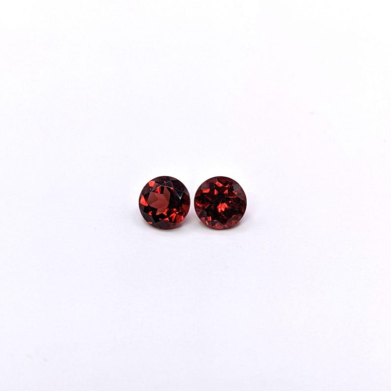Natural Round Brilliant Cut Red Garnet – Calibrated Loose Faceted Gemstone