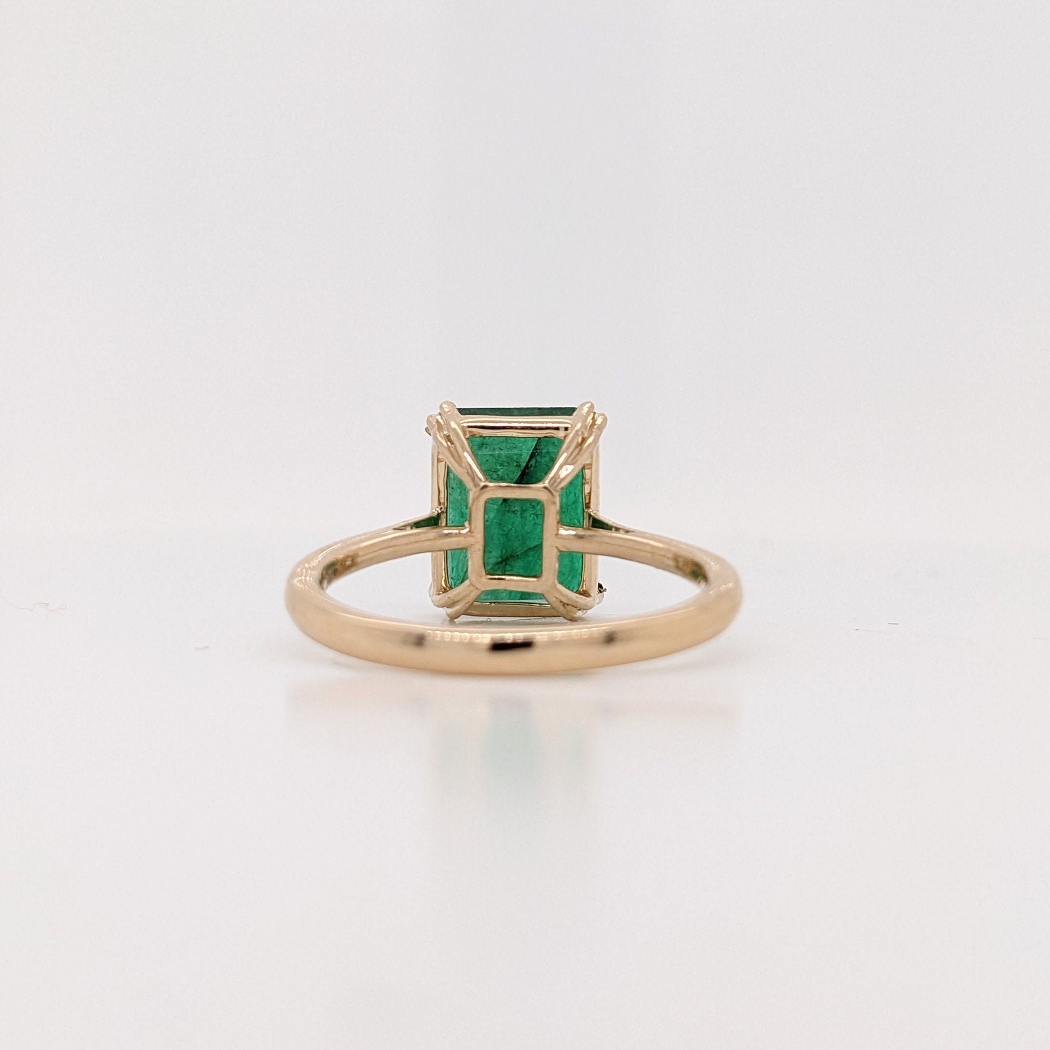 エレガントなエメラルドリング 14K イエローゴールド I エレガントなエメラルドリング 14K イエローゴールド I