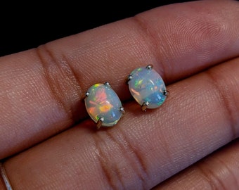 14K Gold Äthiopische Opal Ohrstecker • Natürlicher Oval Opal 6 x 4 mm - 10 x 8 mm • Minimalistische Solitär Ohrringe