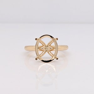 Cabochon Cut Solitaire Ring Mount with Prongs in Solid 14K Gold | Customizable