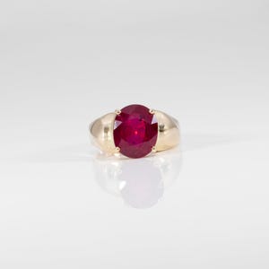 5.82ct Madagascar Ruby Estate Ring in Solid 14K Yellow Gold – Oval, 11×9mm – Bold Estate Red Gemstone