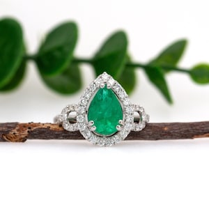 Gia Certified 2.08cts Colombian Emerald Diamond Engagement Ring in 14k Gold | Pear Shape 10x8mm | Wedding Ring | Promise Ring | Diamond Ring