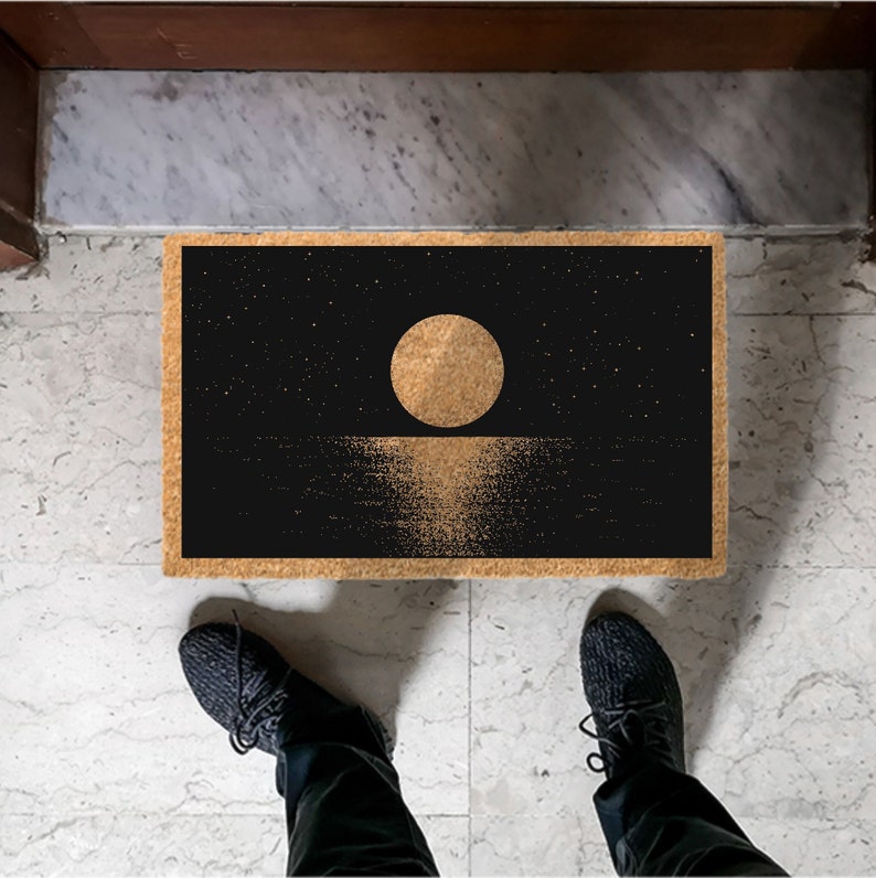 Moon on Lake doormat, Night Moon Doormat, Seascape Welcome Mat, Housewarming Gift, Wedding Gift, New Home Gift, Realty Gift, Moon Custom Mat afbeelding 2