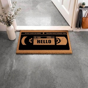 Custom VHS Tape Doormat: Retro 80s Welcome Mat Bild 2