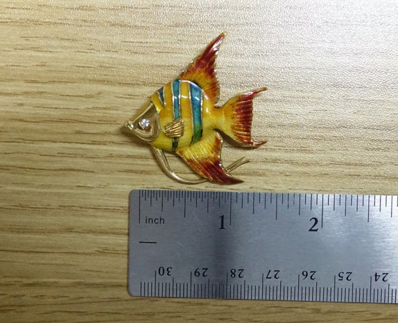 18k Gold Enameled Tropical Fish Brooch/Pendant - image 5