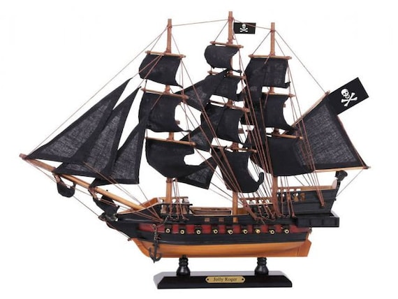 The Black Pearl : fictional model ship in Pirates of the Caribbean - 35