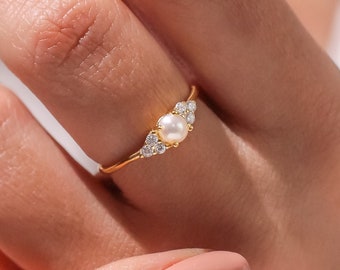 14K Gold Natürliche Perle Ring mit Diamant, Perlenschmuck, Diamant-Verlobungsring, minimalistische Ring, zierliche Versprechen Ring, LVK64