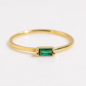Emerald Baguette Ring,Gold Emerald Ring,Emerald Dainty Simple Baguette Stacking Ring, Minimalist Ring,LVK68
