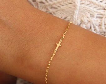 Armband mit Kreuzanhänger aus 14-karätigem Gold, echter Goldschmuck mit Kreuzanhänger, religiöses Armband – Kreuzarmband für Damen, christliches Geschenk für Frauen – Kommunionsgeschenk