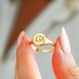14K Solid Gold Personalized Initial Ring,Signet Ring,Monogram Ring,Letter Ring,Dainty Ring, Personalized Gift,Gift,LVK19 image 3