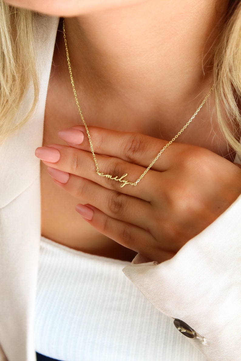 14K Gold Dainty Name Necklace,Personalized Name Jewelry,Everyday Layering Necklace, Gift for Her,Minimalist Name Necklace,LVK35 immagine 1