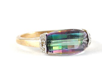 Vintage EMA Jewelry 10K Solid Yellow Gold Trillion Cut Mystic Topaz Ring - Size 7.25
