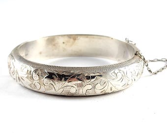 Vintage Carved Sterling 950 Silver Hinged Bangle Bracelet - Estate Jewelry - 7"