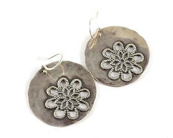 Vintage Hammered Sterling Silver Disc Flower Cutout Earrings - Round Dangle Earrings