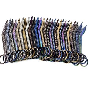Bulk Pack of 30 Pcs Colourful Engraved Pattern Bandage Scissors 5.5&quot; For Vet Tech Nurse Appreciation Grad Intern Gift Set, Stainless Steel