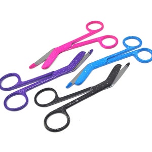 Geschenk Unter 25 Dollar Abschluss der Krankenpflegeschule | Tierheilpraktikum | Geschenkset 4 Tau Tropfen Muster Verband Schere 14 cm Edelstahl