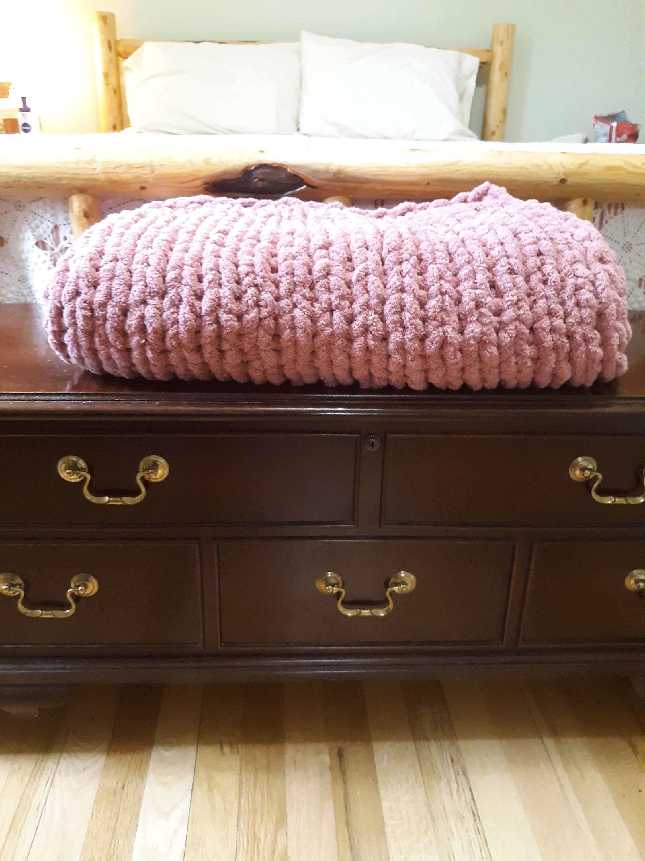 Rosebloom throw