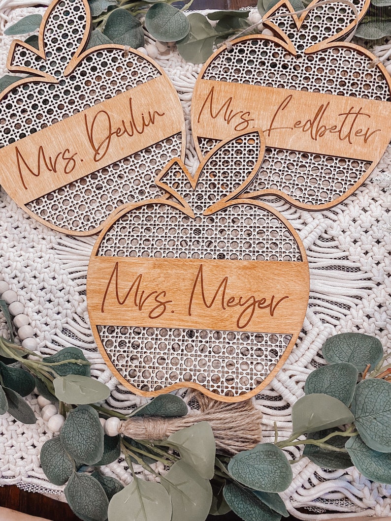 Personalized Teacher Rattan Apple Desk Plaque | Personalized Teacher Door Hanger | Boho Teacher Decor | New Teacher Gift | Wooden Teacher image 7