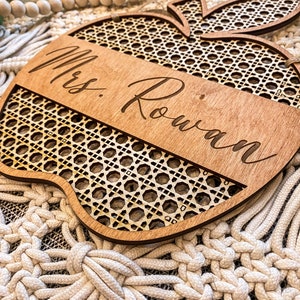 Personalized Teacher Rattan Apple Desk Plaque | Personalized Teacher Door Hanger | Boho Teacher Decor | New Teacher Gift | Wooden Teacher image 3