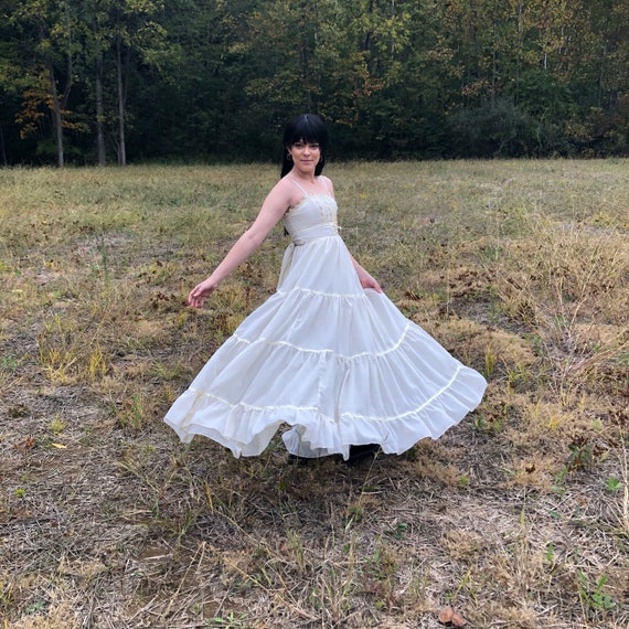 Vintage Authentic 1970s Gunne Sax Ivory Prairie Dr
