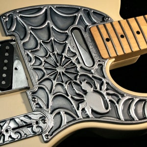 Conjunto de 2 palhetas exclusivas para Telecaster, em prata, em alumínio, madeira e resina, esculpidas e pintadas à mão em 3D para Fender Tele