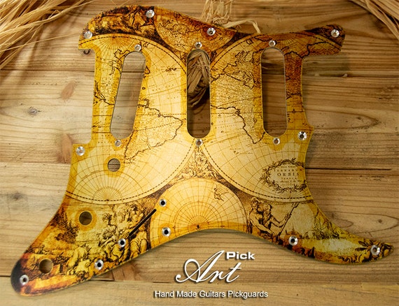 13穴アルマイト加工アルミピックガード(2) ストラトキャスター