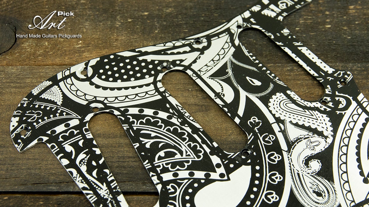 KAISH Premium Diamond Plate 11 Hole ST/Strat SSS Pickguard Aluminium