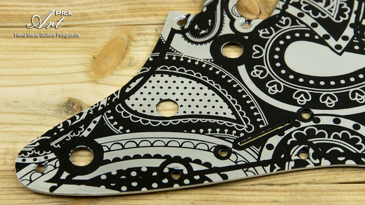 Stratocaster Pickguard Custom Fender SSS 11 Fori Pick Guard - Foto 7