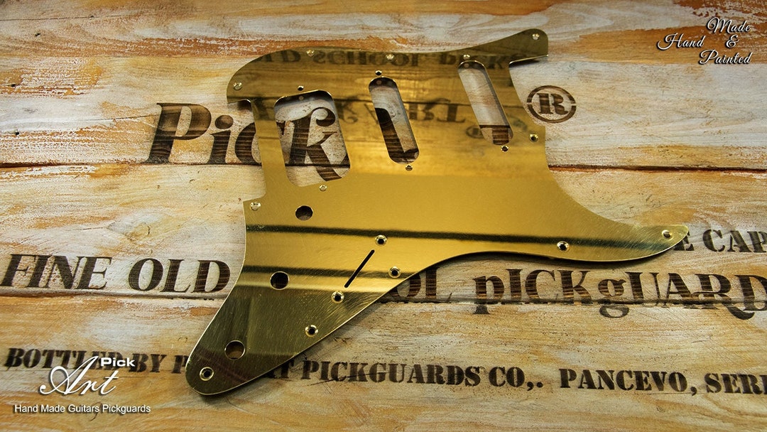 ブラス製ストラトキャスター プロフェッショナル HSS ピックガード 11