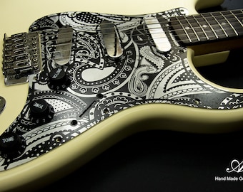 フェンダー ストラトキャスター ストラトピックガード SSS 11穴 高品質