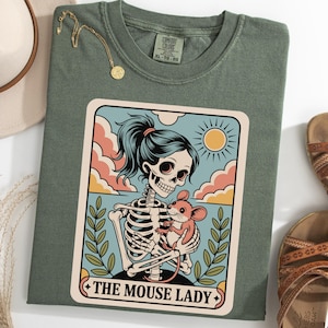 Skelet muis moeder damesshirt, muis tarotkaart shirt, The Mouse Lady Tee, gotische huisdierliefhebber T-shirt, Halloween muis moeder shirt