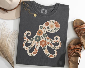Octopus Floral Shirt, Retro Ocean Animal TShirt, Botanical Octopus Tee, Vintage Octopus Silhouette T-Shirt, Marine Life Lover Gift Tee