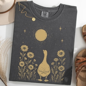 Camiseta Goose Moon, Camiseta Minimalista Boho Goose Night Flower, Presente para Amantes de Pássaros