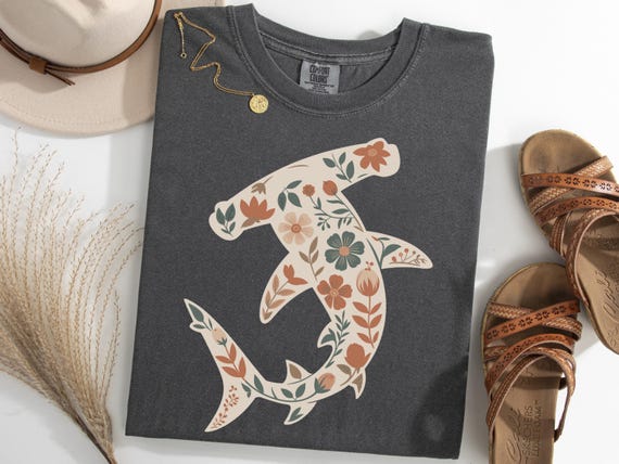 Hammerhead Shark Floral Shirt, Retro Ocean Animal TShirt, Botanical Shark Tee, Vintage Hammerhead Silhouette T-Shirt, Marine Life Gift Tee