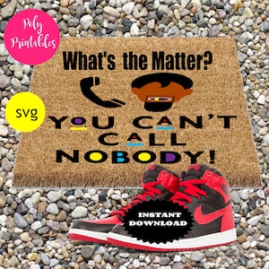 Puede incluir: Una alfombra de bienvenida marrón con el texto "What's the Matter? You Can't Call Nobody!" en negro con acentos de colores. La alfombra presenta una ilustración de dibujos animados de una persona con un teléfono.