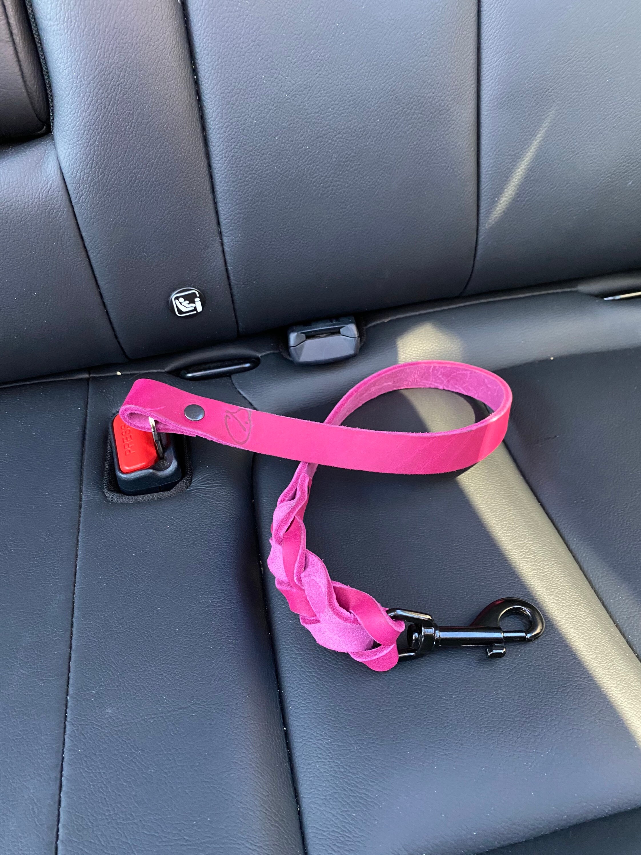 PET CAR SEATBELT Pet Safety Travel Lead Easy Clip Luxury Leash