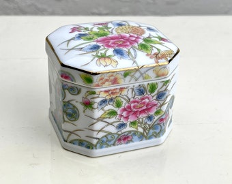 Laudel Vintage Floral Trinket Box: Handmade Jewelry Ring Box