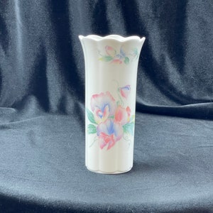 Aynsley Vase Little Sweetheart vintage bone Chine vase made in England