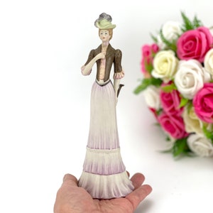 Lady with umbrella, Royal woman figurine, handmade home decor