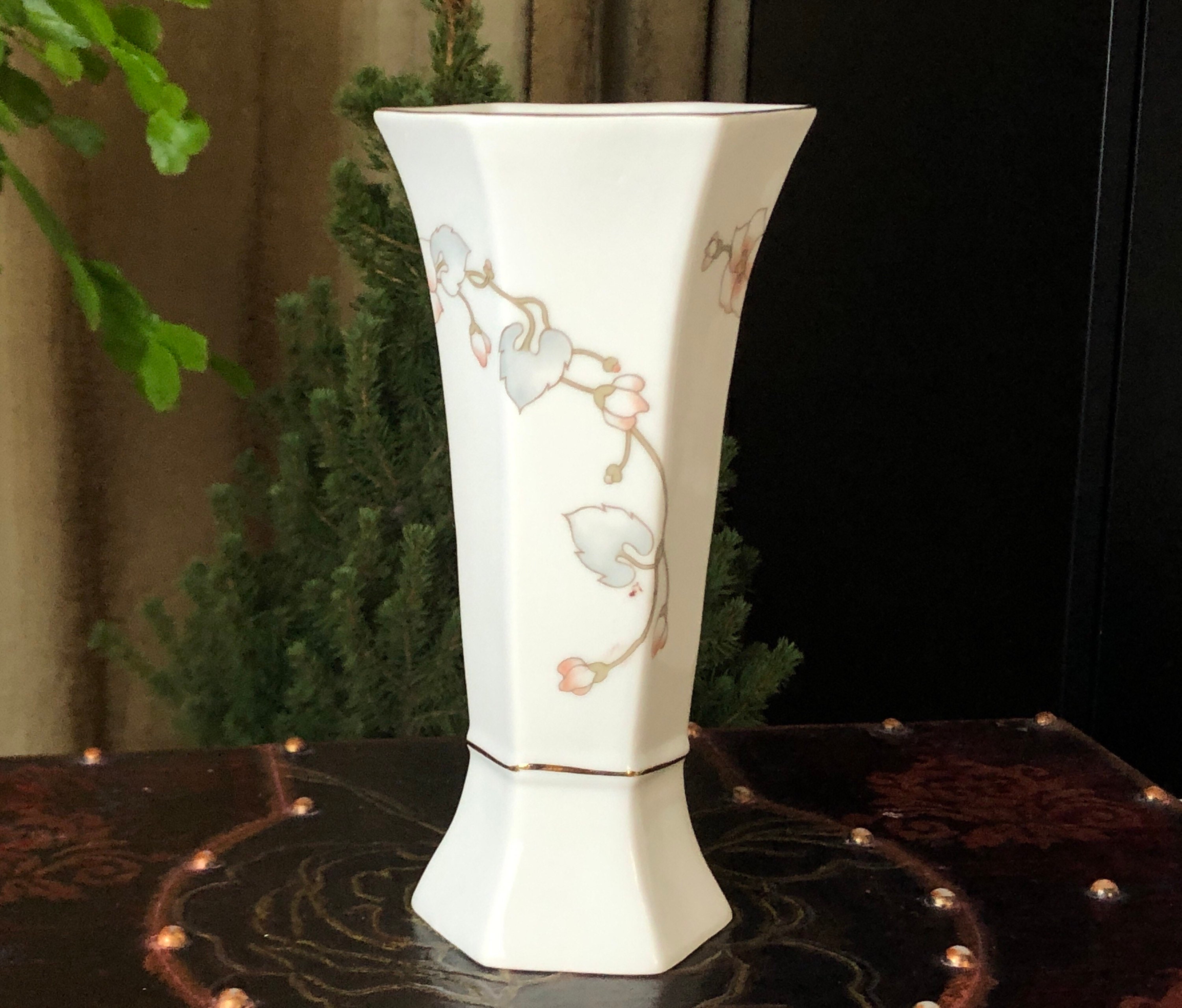 Vase En Porcelaine Alba Iulia Blanc à Motif Floral – Décoration Jardin Ou Intérieur Chic