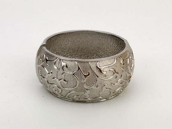 Silver coloured metal bracelet from Europe - image 3