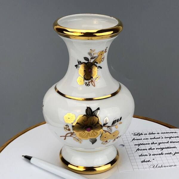 White and Gold Vase Etsy