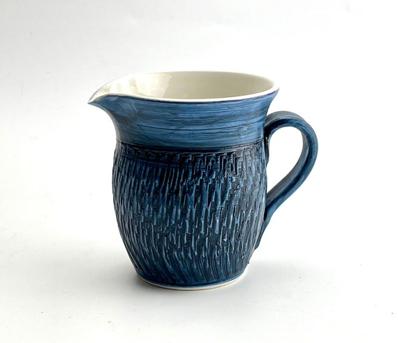 ヴィンテージの青い磁器のピッチャー：20世紀イギリスの装飾 - Etsy 日本