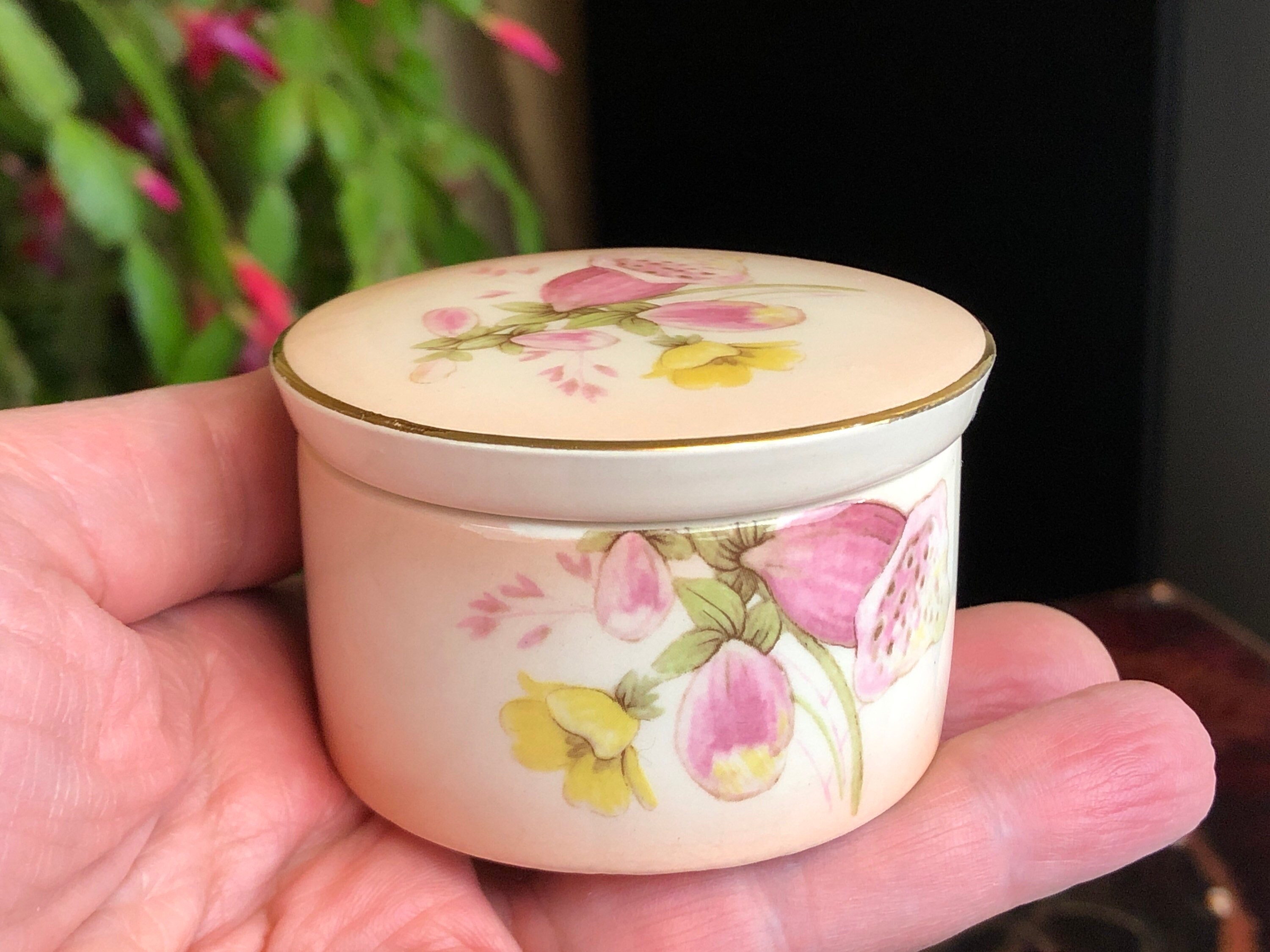 Trinket box with lid, Polissy English jewellery box made from high quality porcelain, small trinket box, Ring box