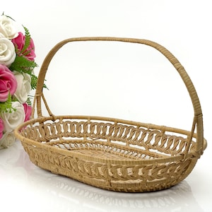 Gathering basket, wicker basket, vintage woven basket, willow basket, round handled basket, rustic display basket